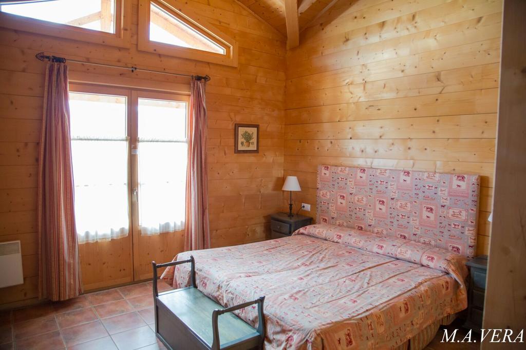 Aras Rural Guest House Aras De Los Olmos Bagian luar foto